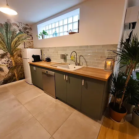 3p - 70m2 Capucine Au Calme Avec Jardins * Montreuil (Seine-Saint-Denis)
